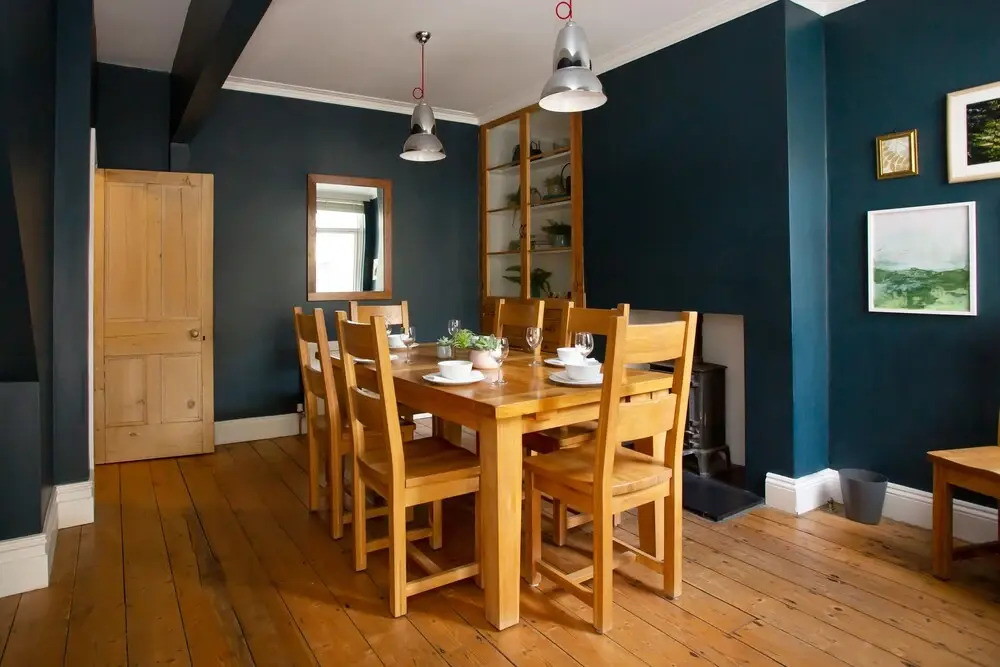 Sleek & Stylish Bristol Getaway With Garden