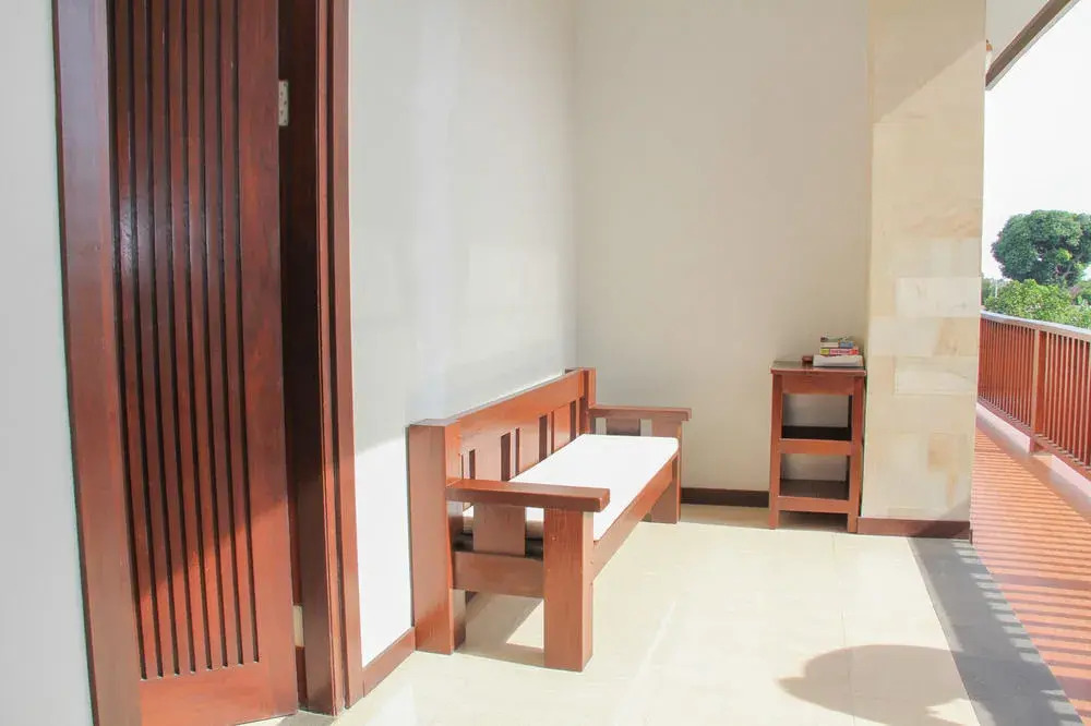 Airy Kuta Utara Pantai Batu Bolong 56 Canggu Bali