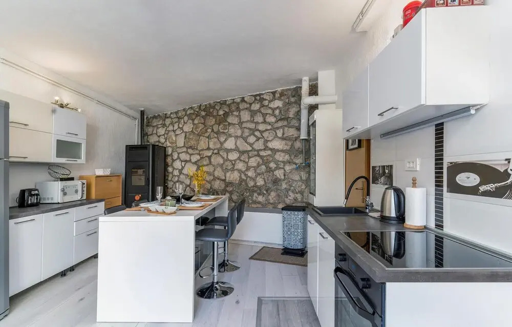 Beautiful Apartment in Bakar With Wifi and 1 Bedrooms
