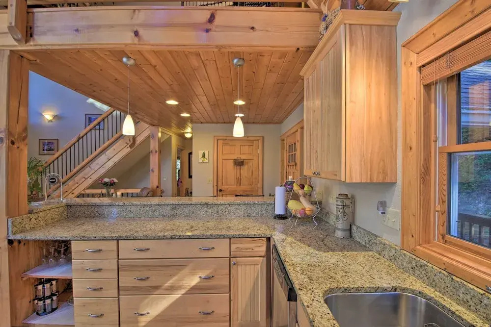 Spacious Lake Santeetlah Cottage w/ Lake Views!