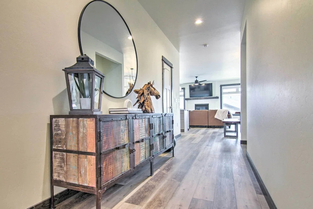 Modern Bozeman Family Townhome w/ Hot Tub!
