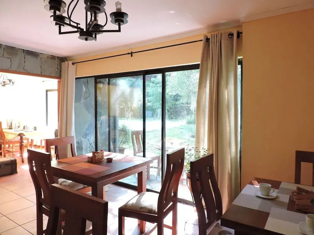 Casa de Noah Bed & Breakfast