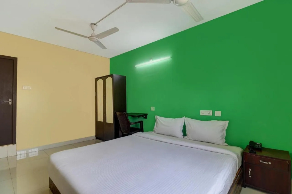 FabHotel Green Tree Inn