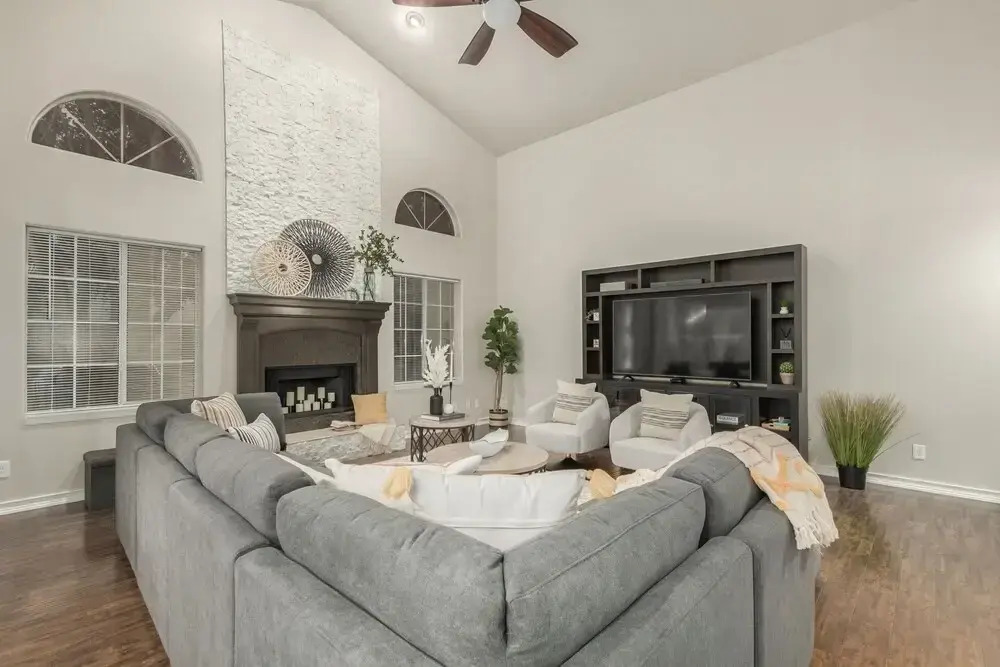 Citrus Cove Mesa 4 Bedroom Home by RedAwning