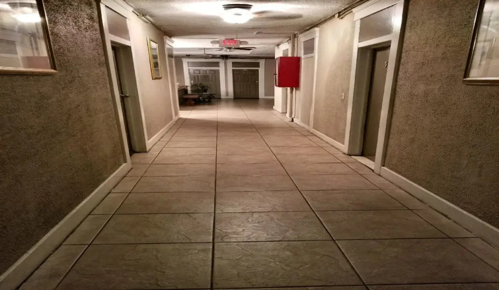 Monterey Inn Hotel
