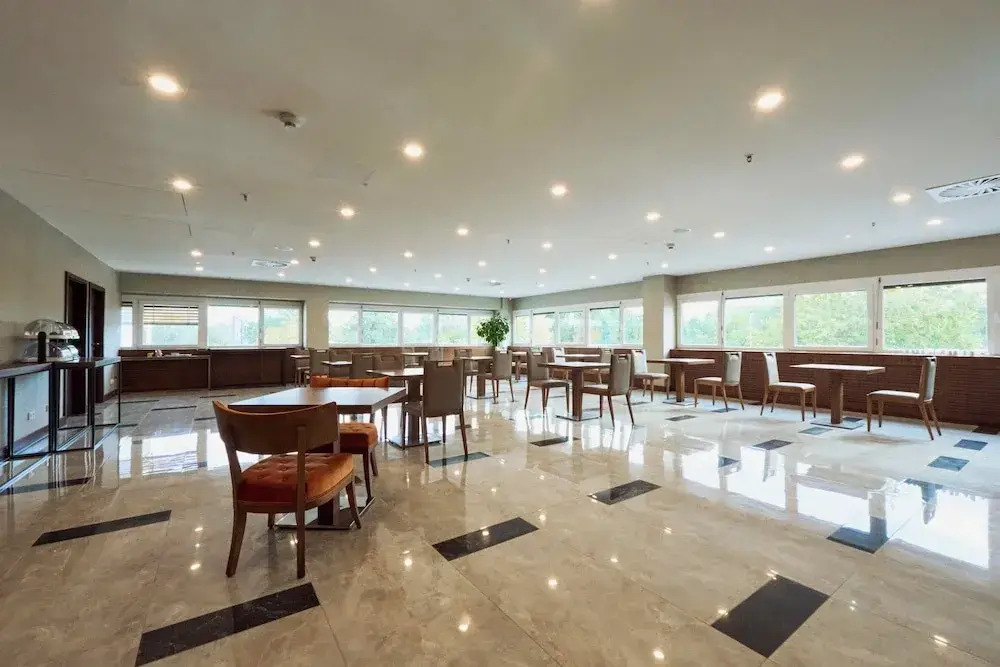 Puzzle Hotels