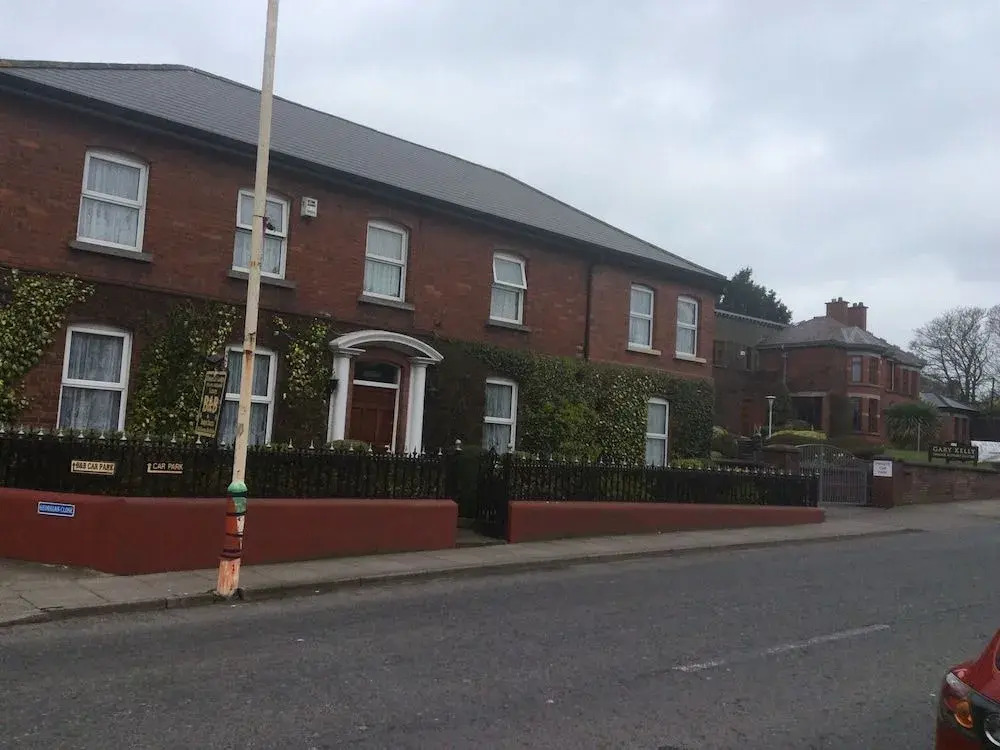 Roseville Lodge B&B