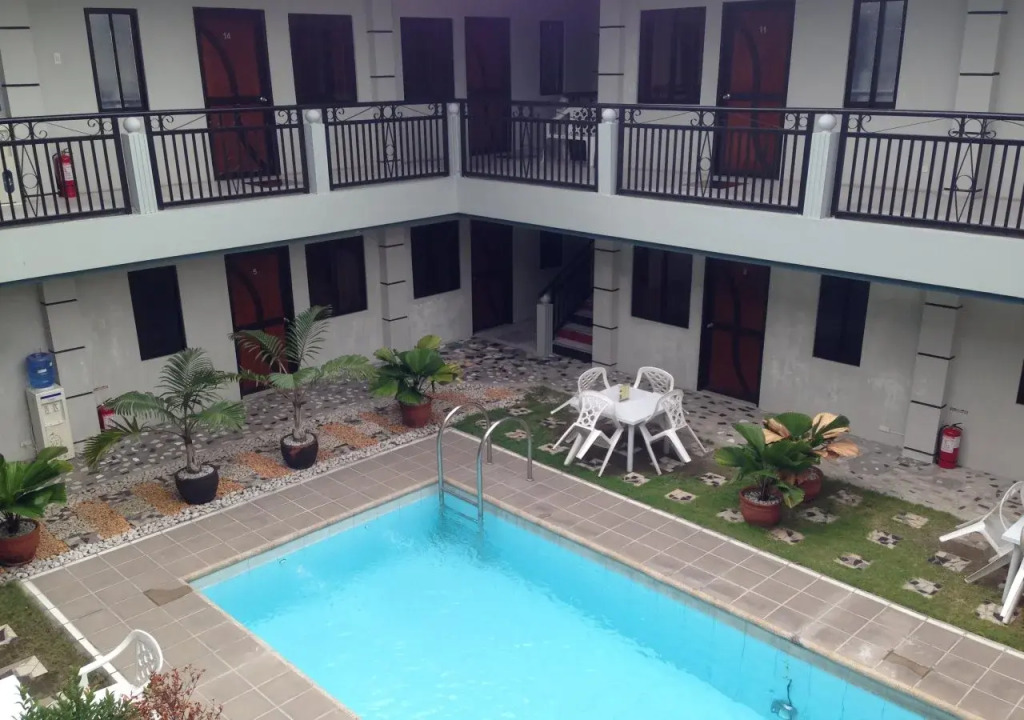 Poleng Suites Hotel