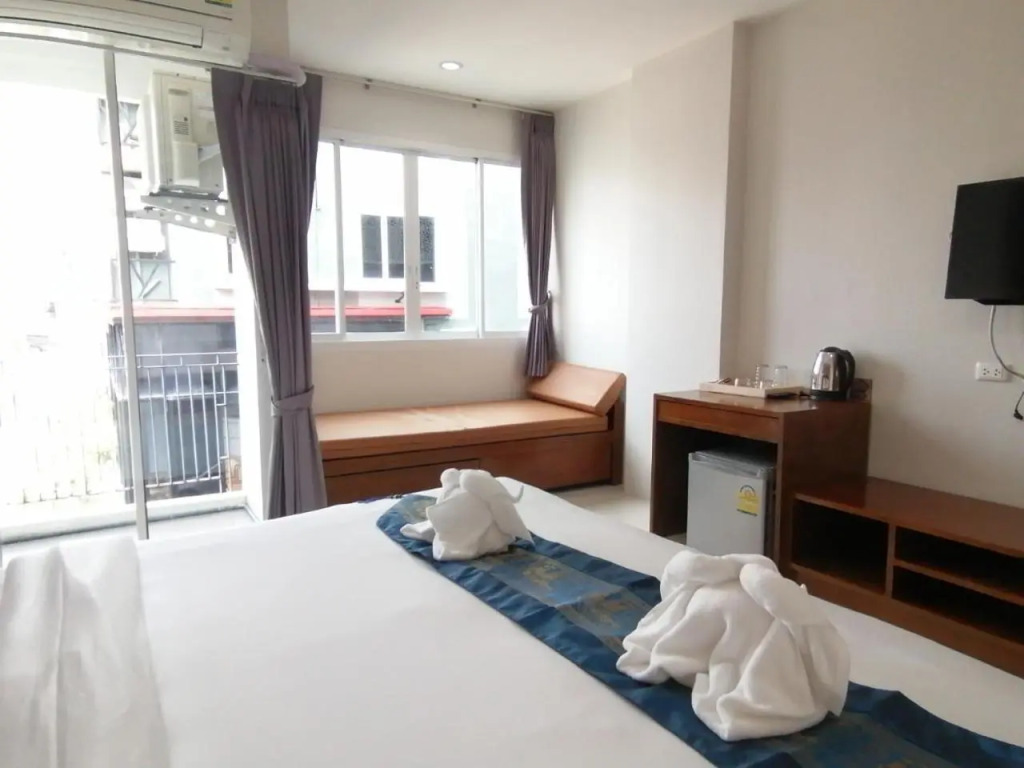 NJ PATONG HOTEL