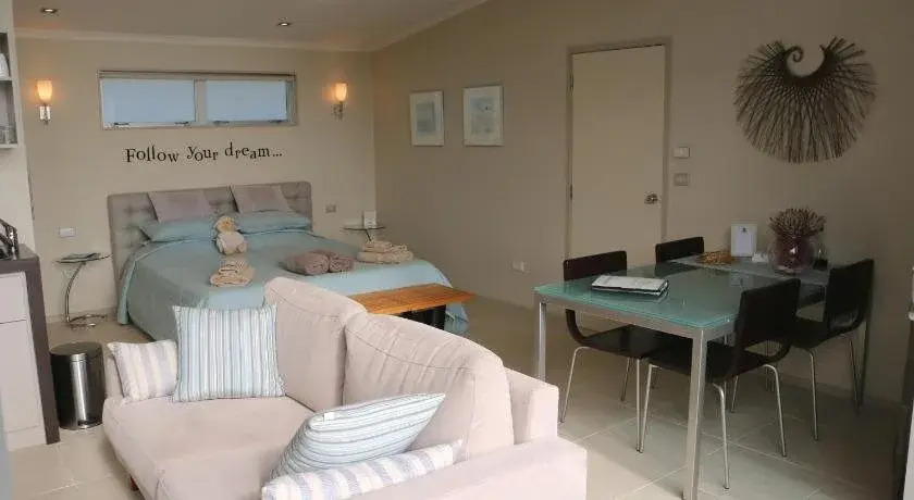 The Bay Lodge