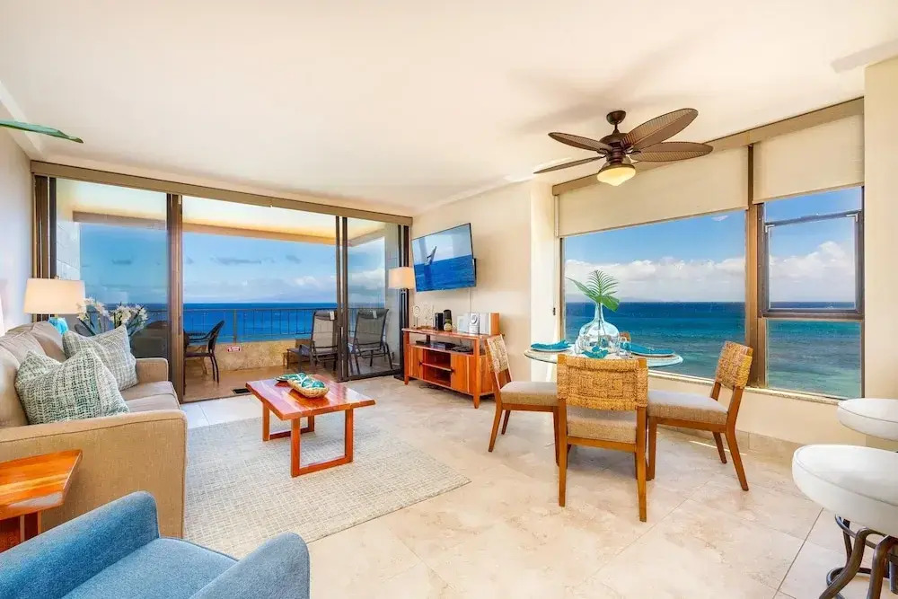 Maui Kai 908 Oceanfront 1 Bedroom 1 Condo by RedAwning
