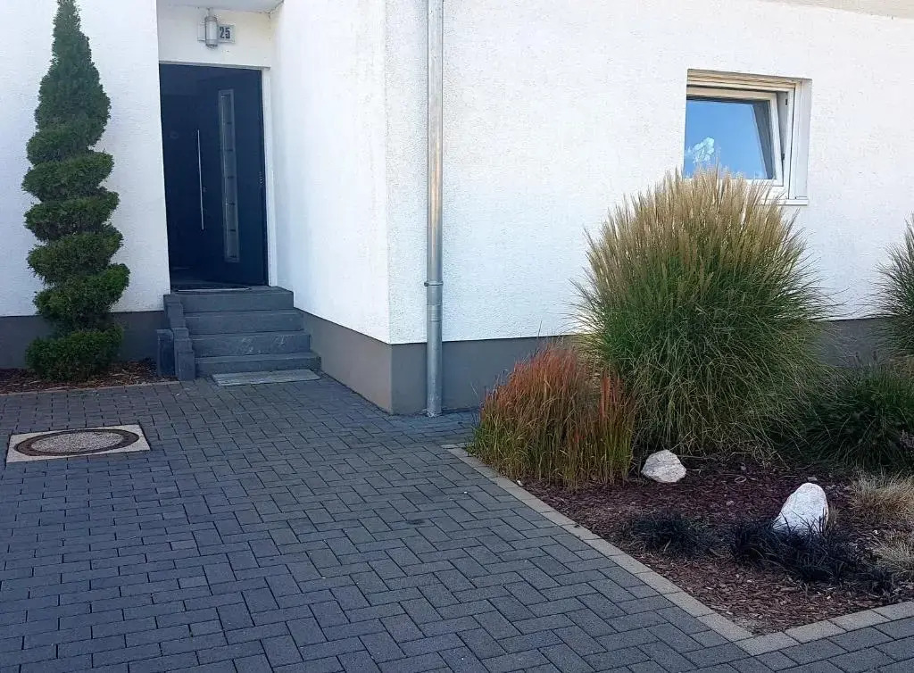 Zwei schicke Apartments mit Parkplatz