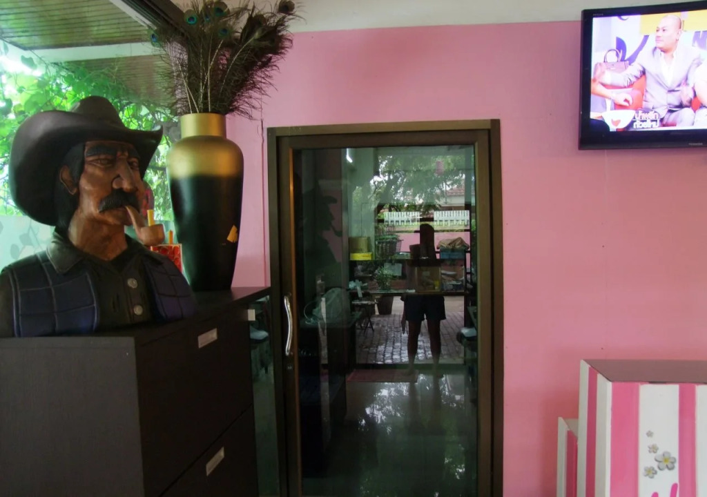 Naifun BB House