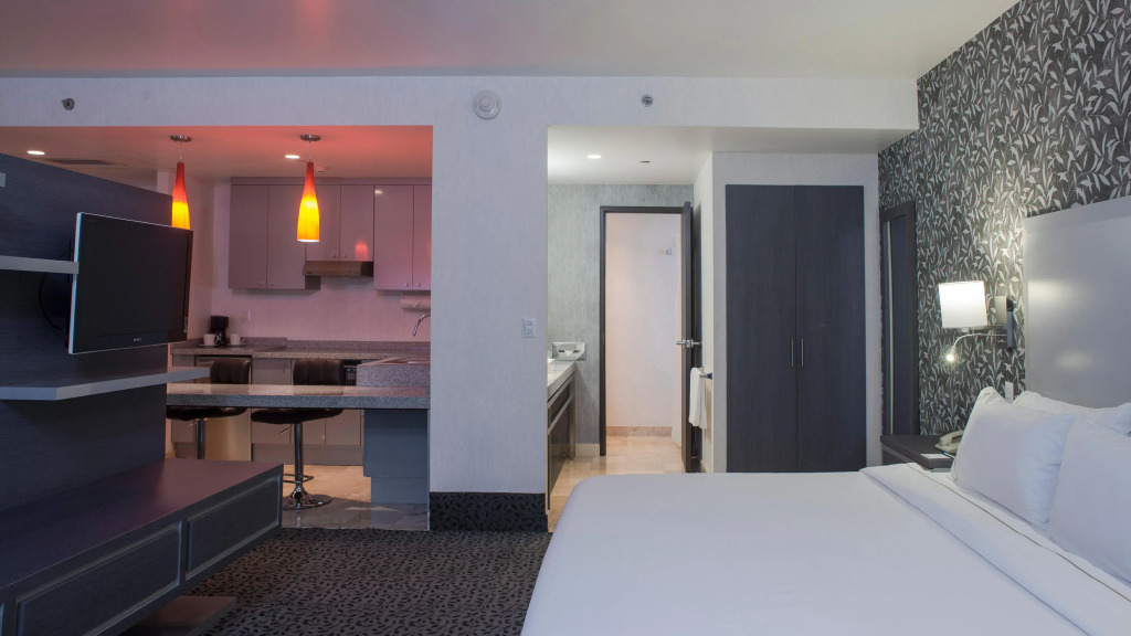 Holiday Inn Express & Suites Queretaro by IHG