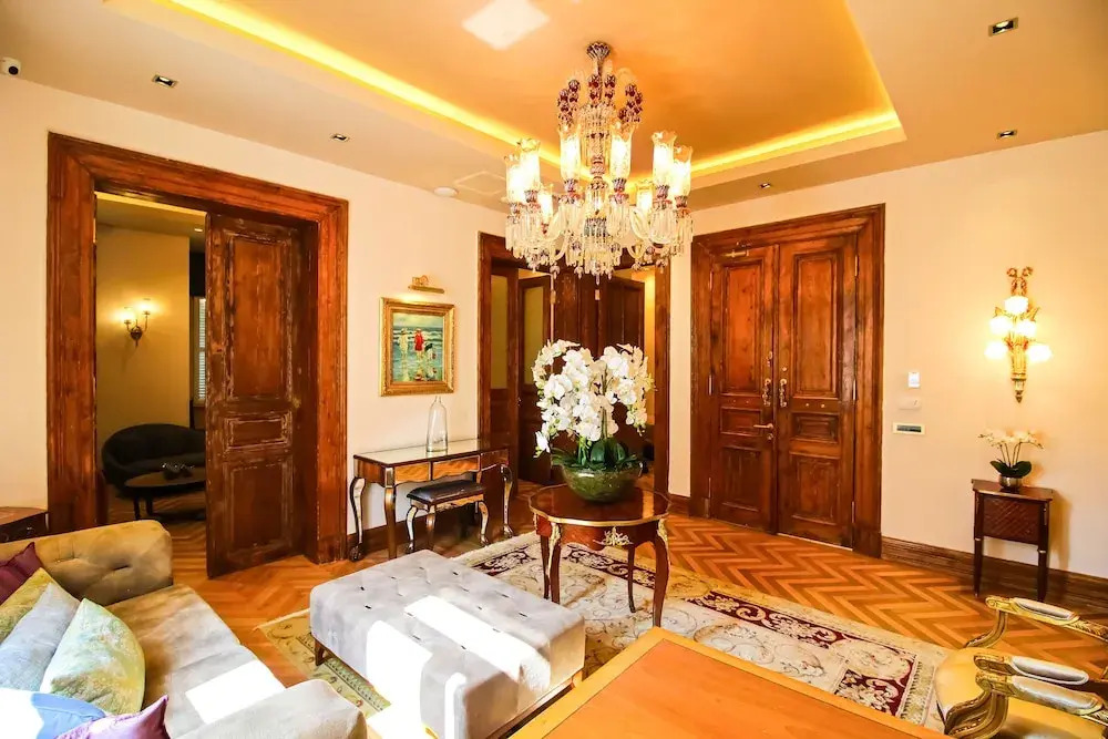Maroon Residence