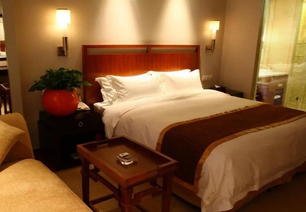 Rich View Hotel