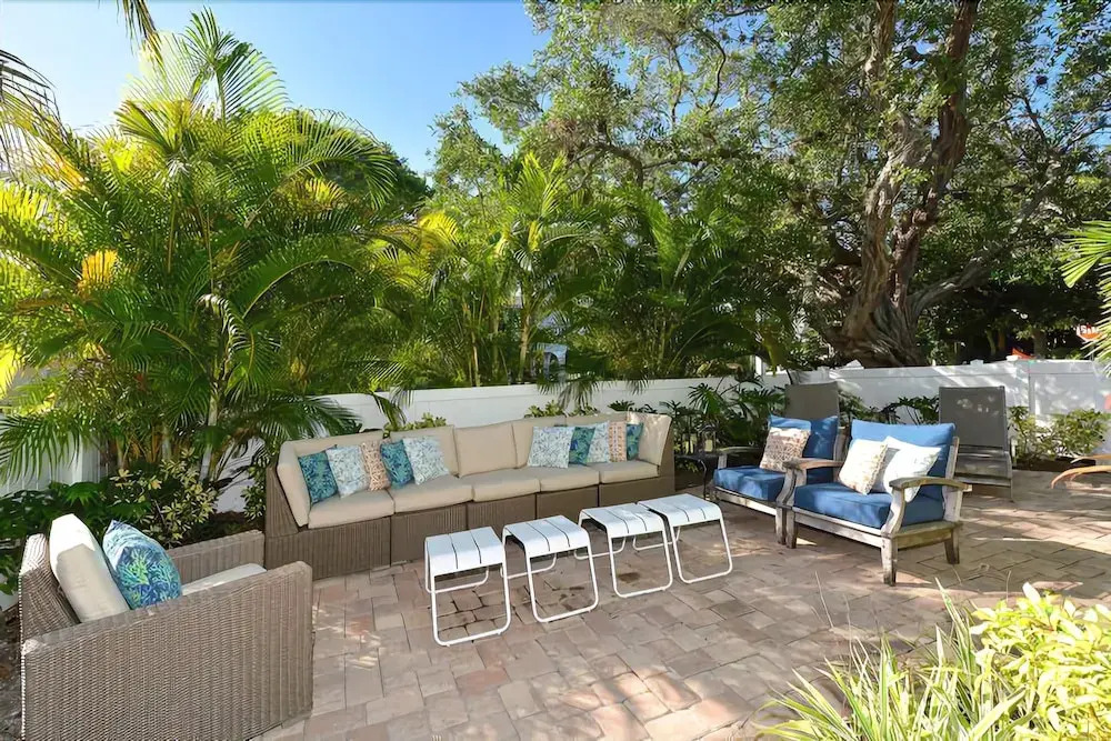 Seagrass Retreat 5 Bedrooms 3 Bathrooms Home