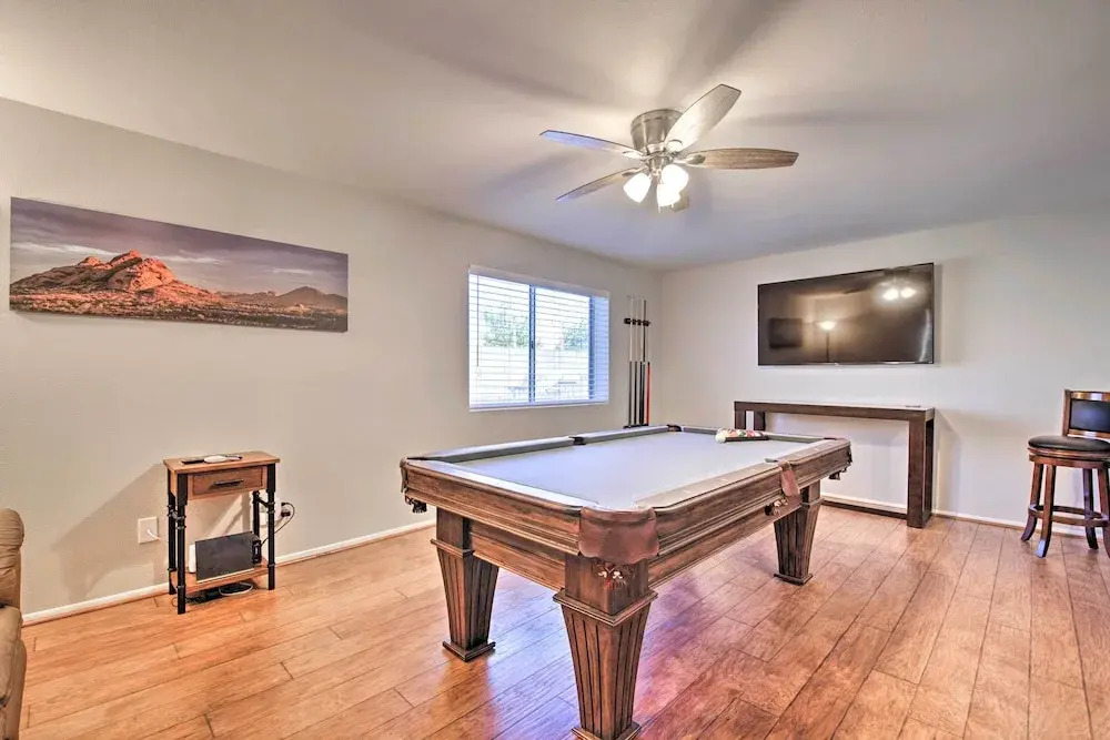Gilbert Home w/ Private Pool & Putting Green!