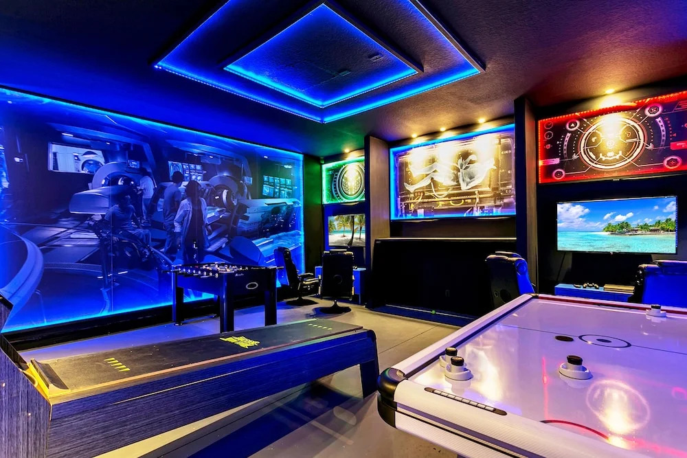 9 BD 6,5 BH Pool, Spa & Game Room