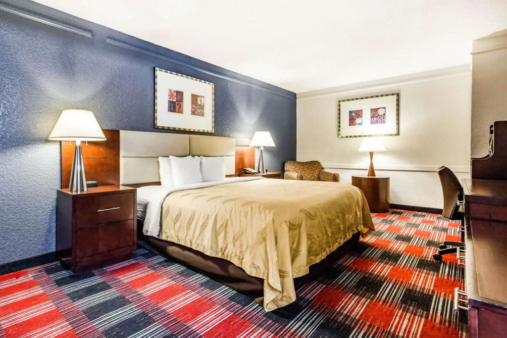 Quality Inn & Suites Airport