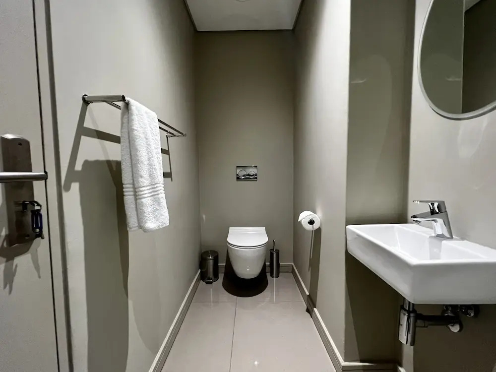 The Tyrwhitt Unit 1112