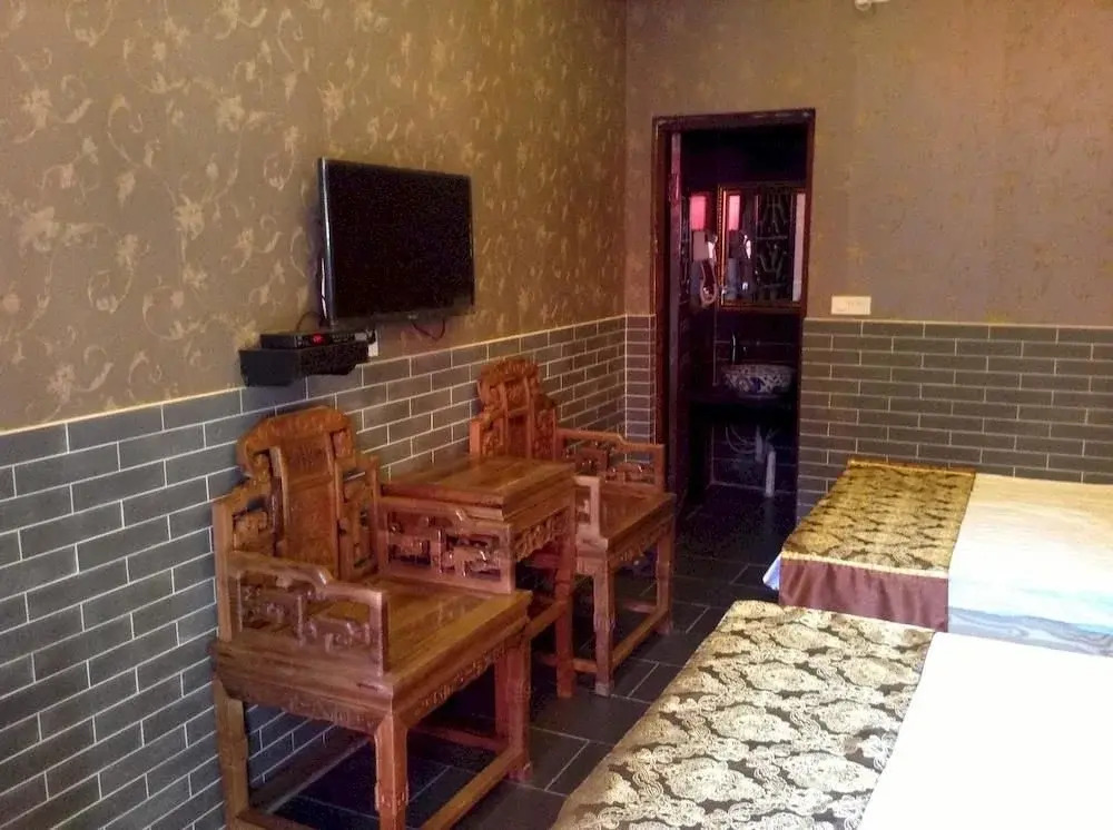 Yijingxuan boutique lnn