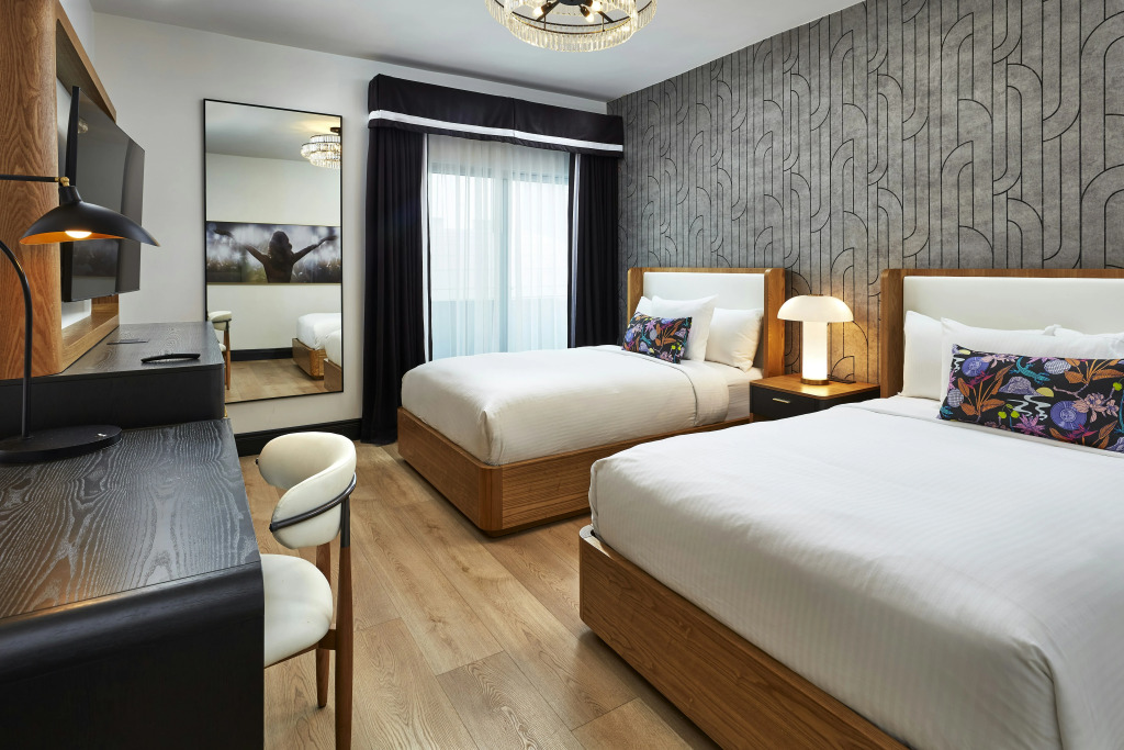 Elan Hotel