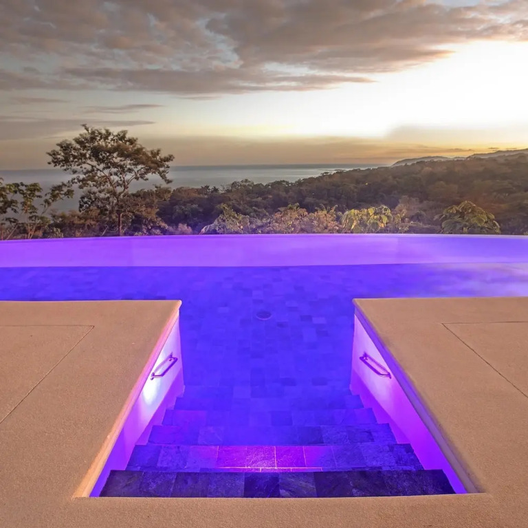 Adeluna Luxury Ocean View Villas