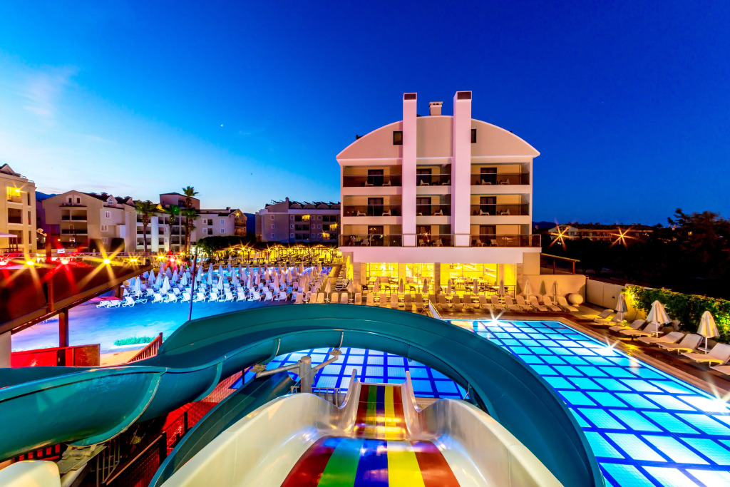 Julian Club Hotel
