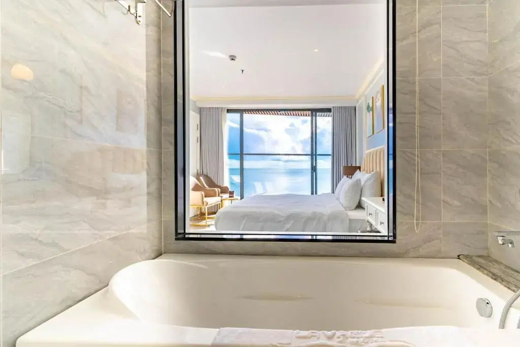 La Vague Hotel