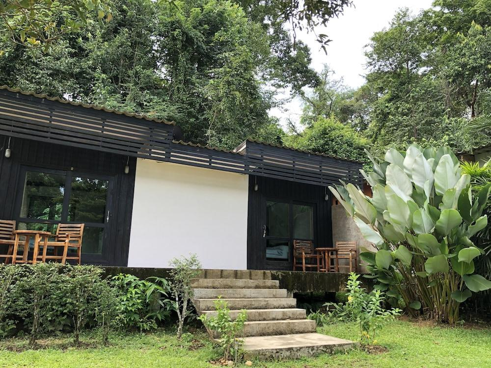 Baan Father Homestay