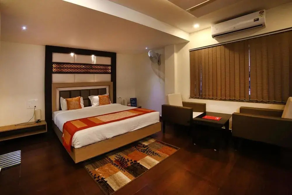 OYO 1774 Hotel Keerthi's Anupama