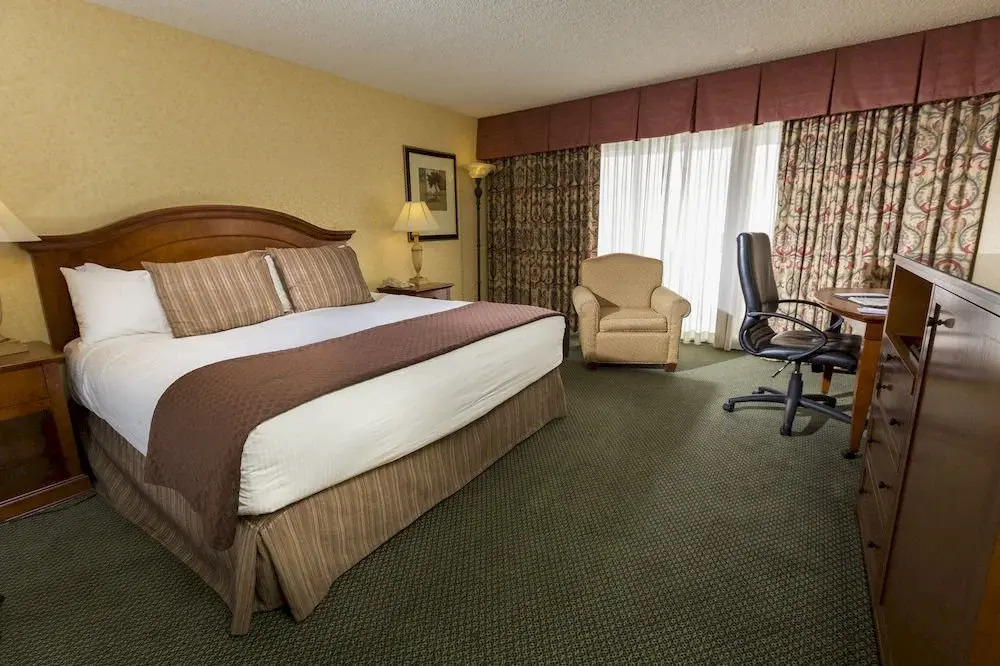Red Lion Hotel Vancouver at the Quay