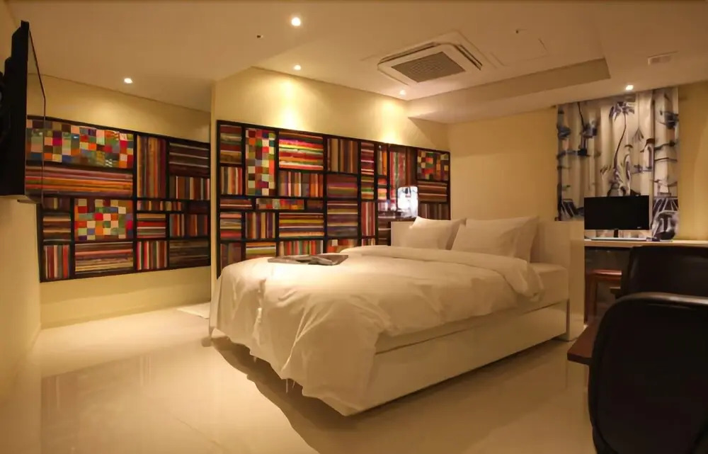 Christie Hotel 크리스티 호텔