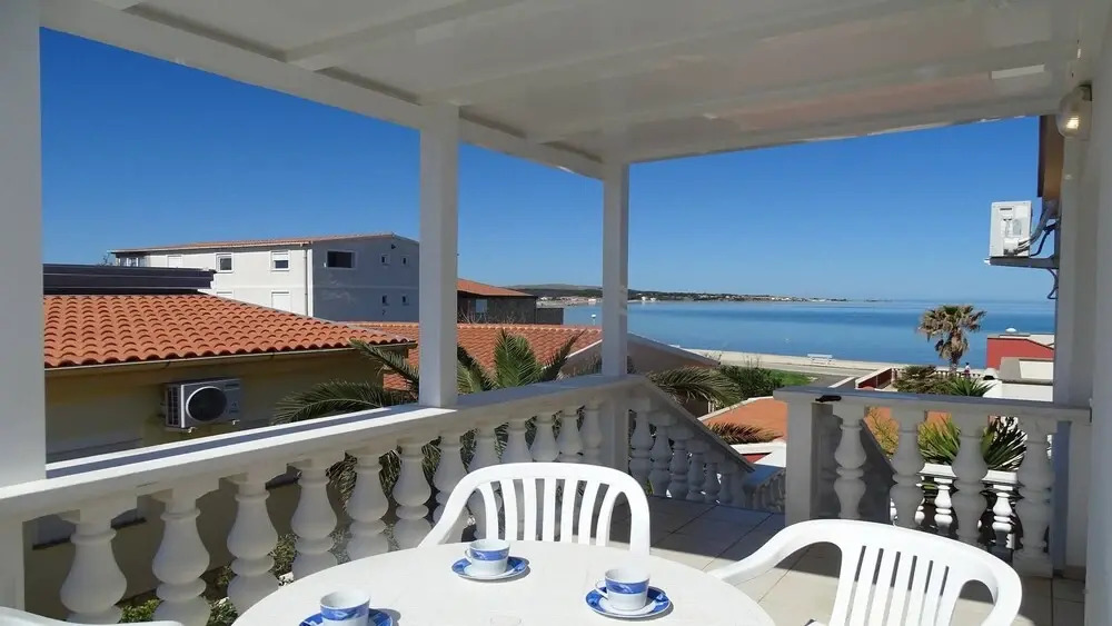 Apt Brana, 30 M From The Sea, Vir Island