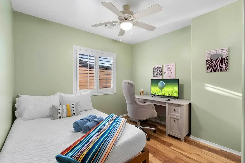 Backyard Oasis! Group-friendly San Tan Valley Home