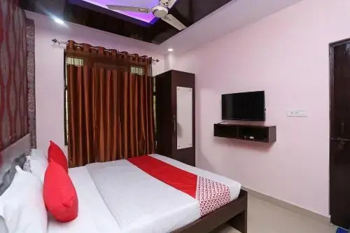 Laxmi Palace By OYO Rooms