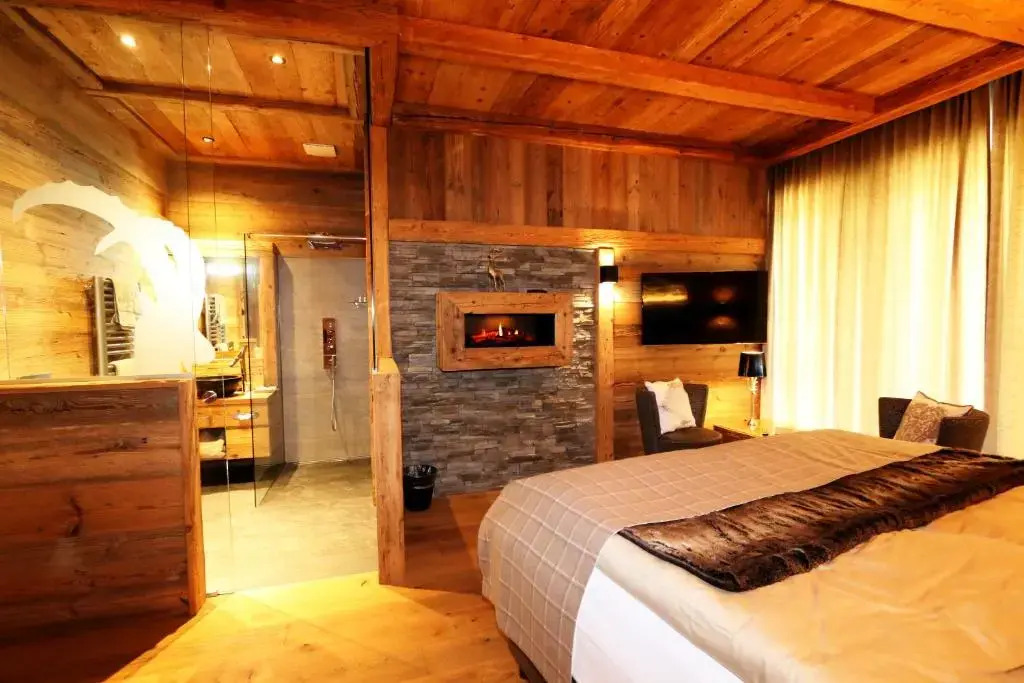 Amber Hotel