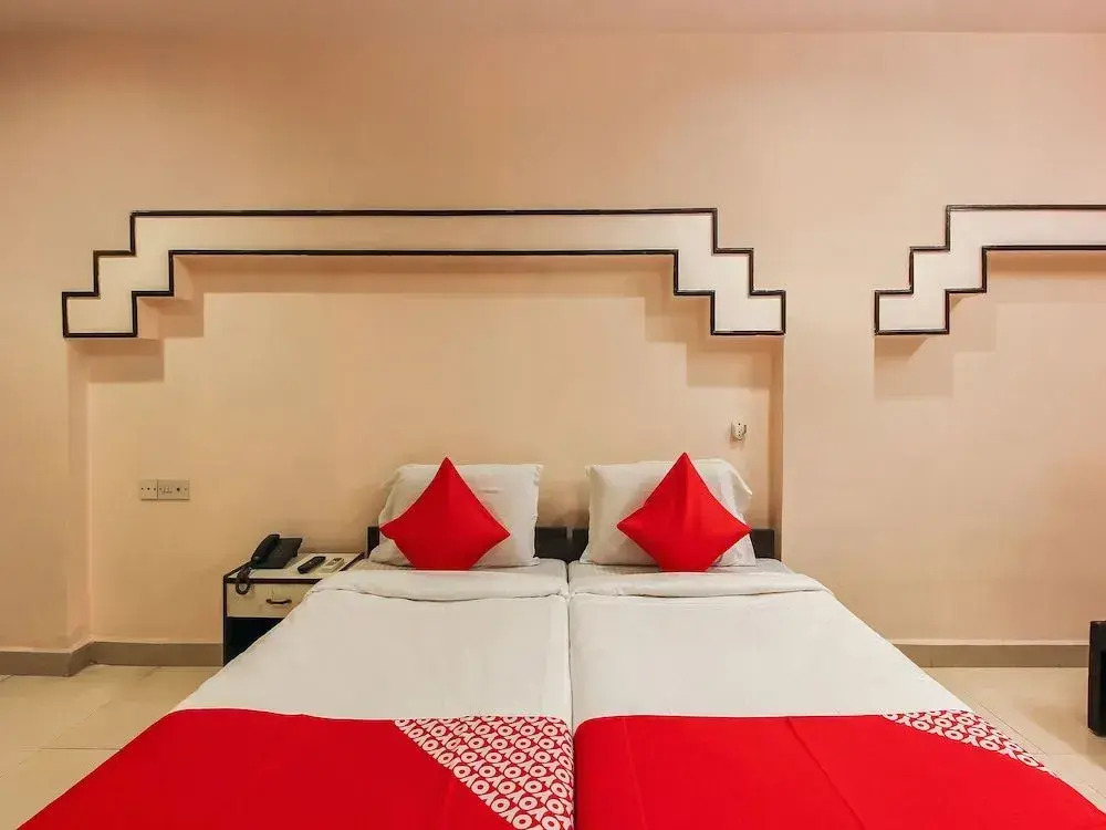 OYO 18591 Hotel Samrat