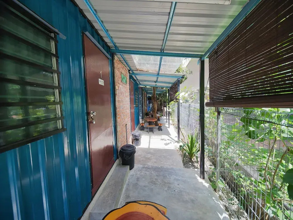 OYO 90960 Rajawali D'cabin Chalet Room