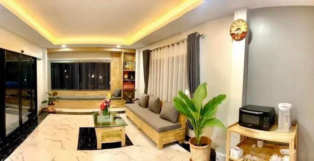 Add Ubon Hotel