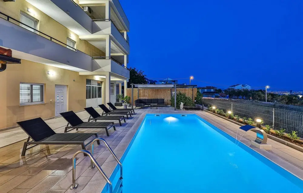 Beautiful Apartment in Kastel Gomilica With Outdoor Swimming Pool, Wifi and 2 Bedrooms