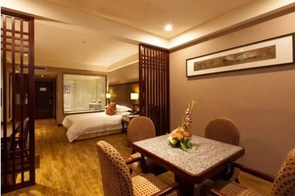 Ningbo Haiju Lijing Hotel