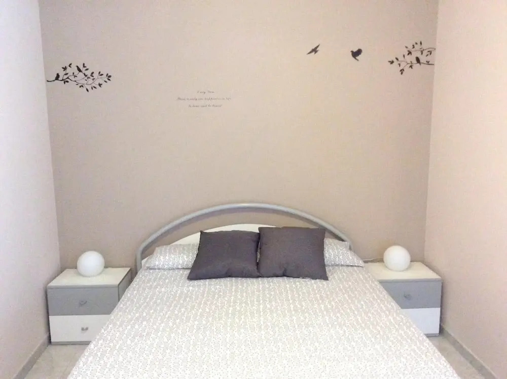 Apartment With one Bedroom in Torre Dell'orso, With Furnished Balcony