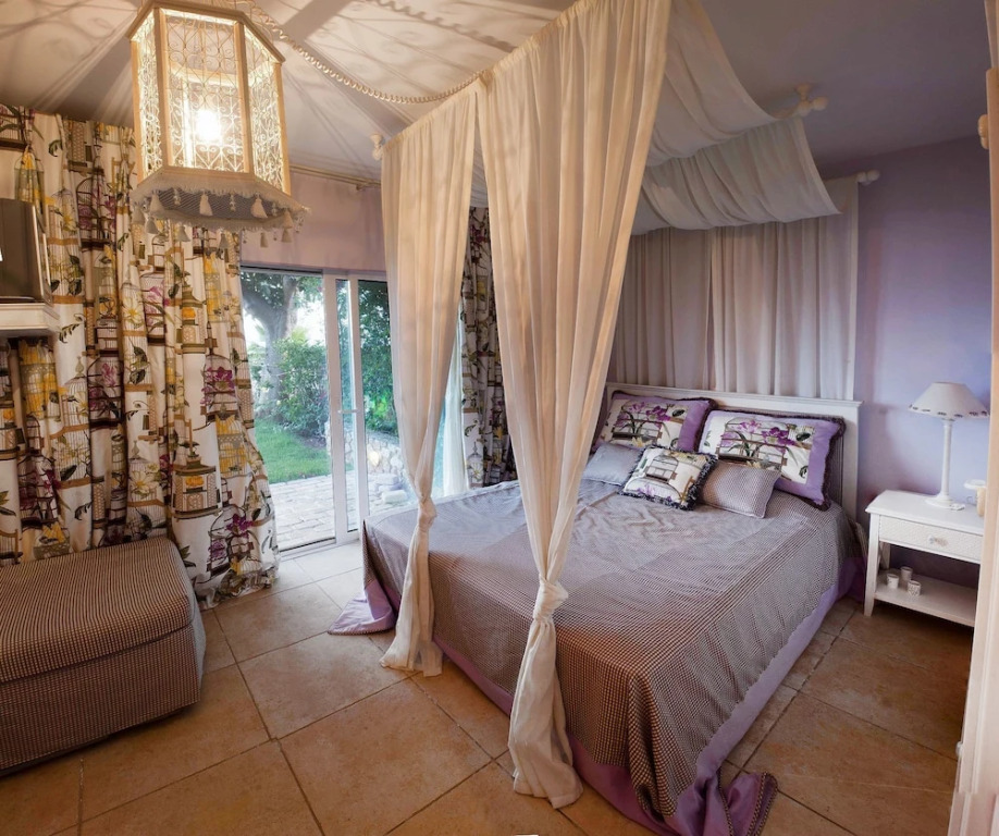 Sapphire Mansion