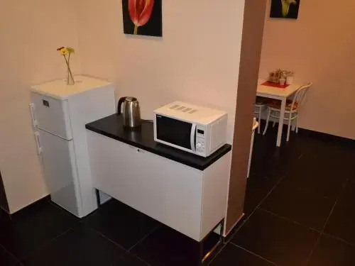Appena Hostel  Apartments