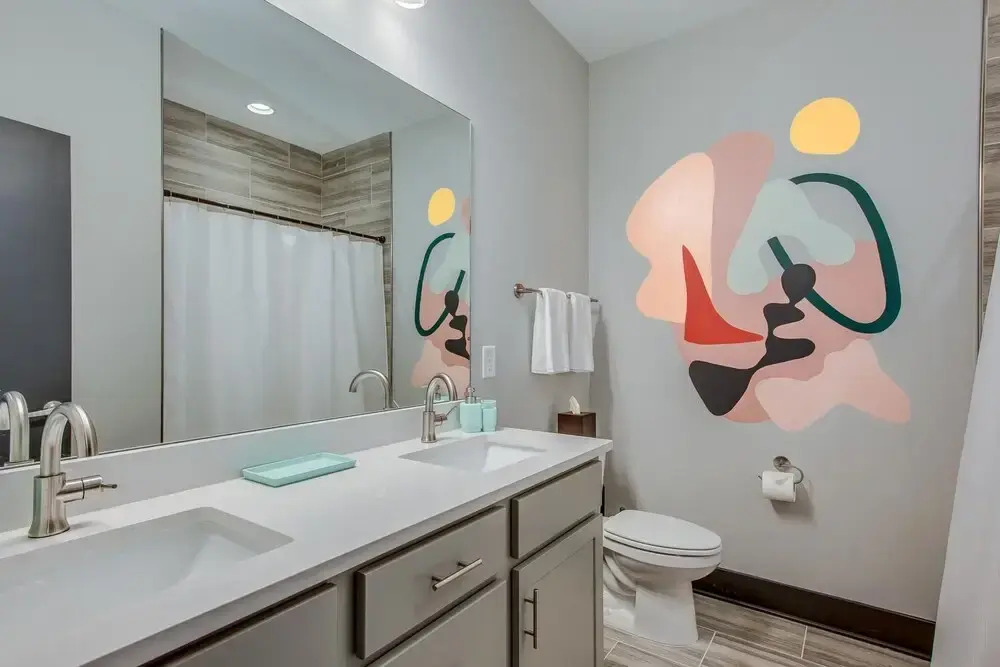Visually Stunning 2BR 1.5BA Near Downtown ~ Balcony w/ City View