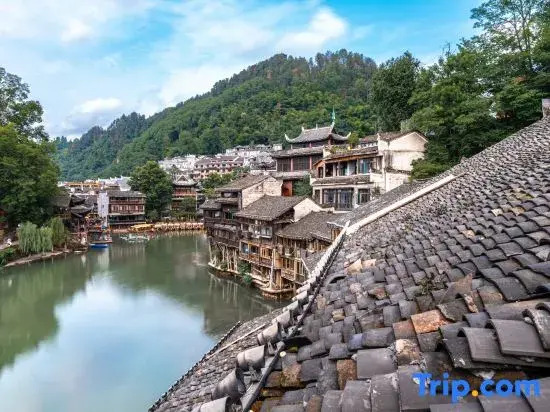 Miss Dong’s River View Homestay, Fenghuang Ancient Town