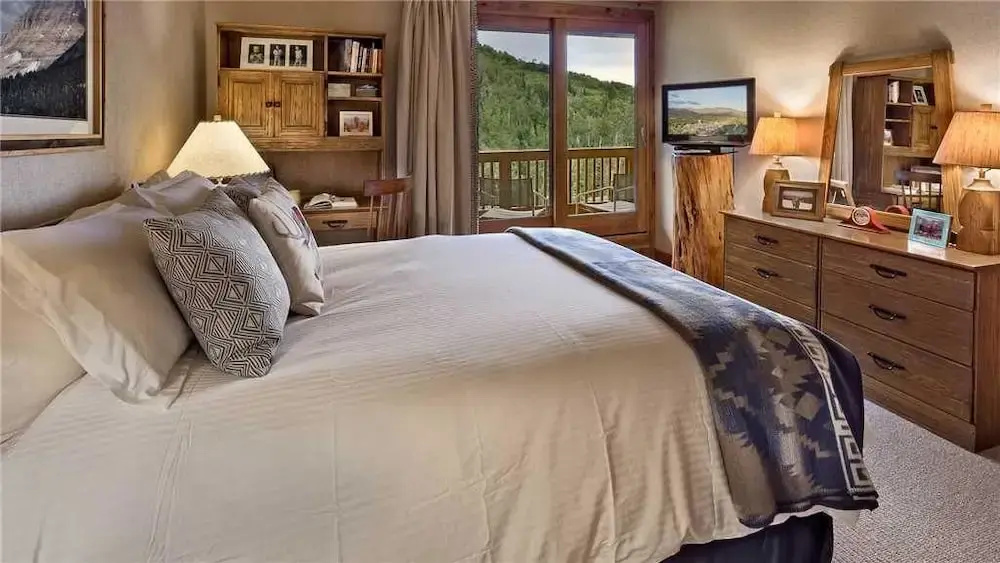 Right O Way 4 Bedroom Holiday home By Moving Mountains