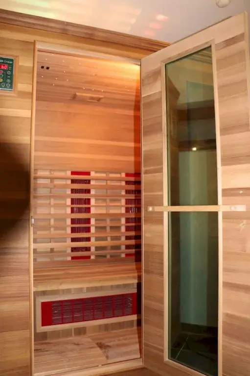 Le Central Hotel